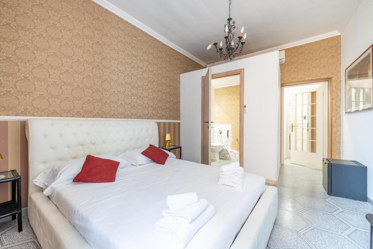 Piazza Di Spagna 5 Stelle Parlamento Room Рим Экстерьер фото